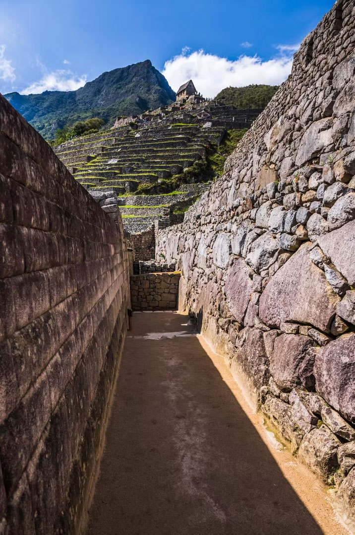 Stone pathway between Inca walls on the Camino Inca to Machu Picchu